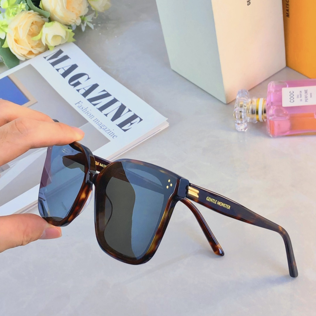 。。gm墨镜女潮高级感ins大方框圆脸显瘦防晒太阳镜男款开车眼镜