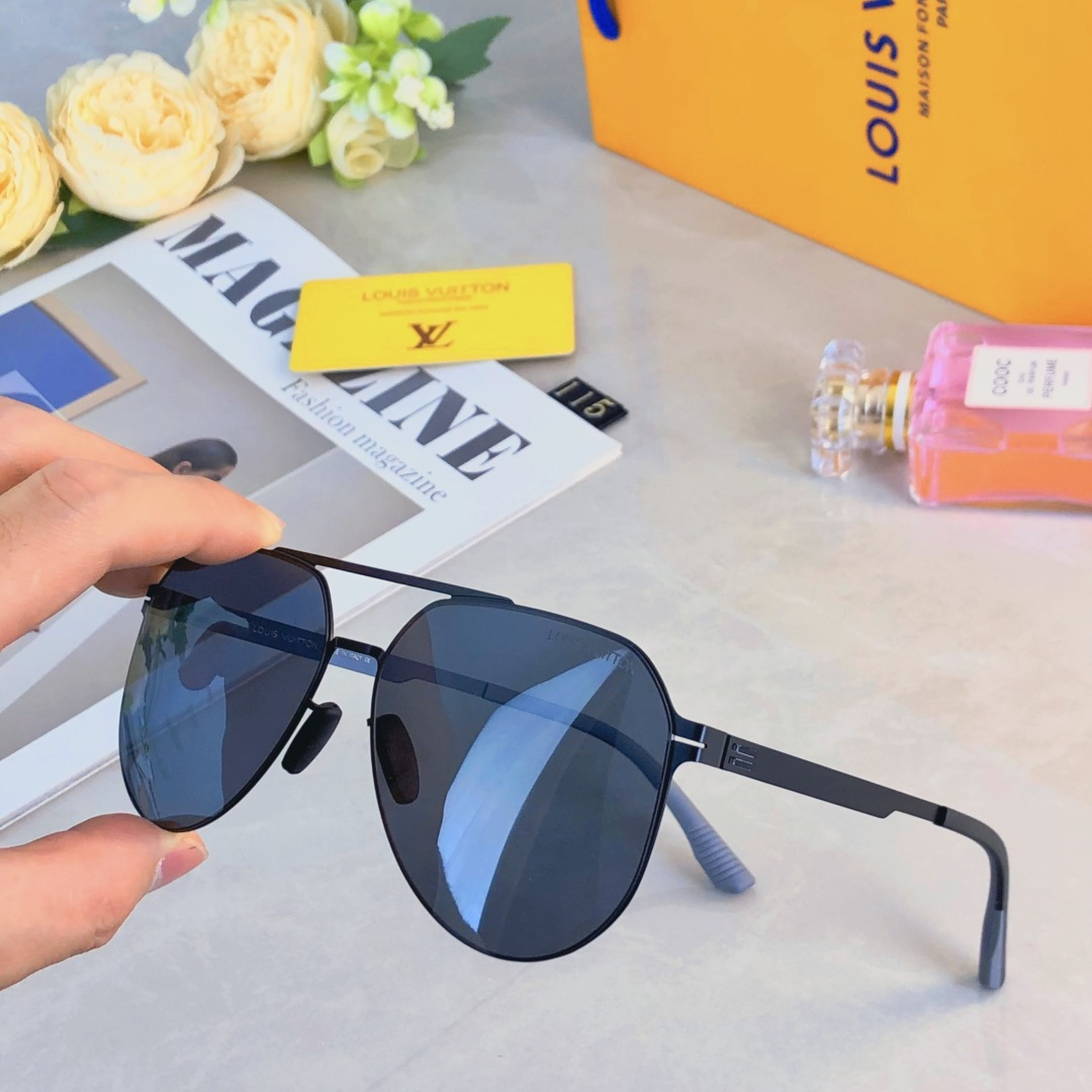 NO:376620,Louis vuitto* couple retro pilot sunglasses men and women high-value fashion street photography sun protection sunglasses photo travel glasses sunglasses sunglasses, glasses, louis vuitton19860909Louis vuitto*情侣款复古飞行员太阳镜男女高颜值时尚街拍遮阳防晒墨镜拍照旅游眼镜墨镜太阳镜,眼镜,louis vuitton,glasses