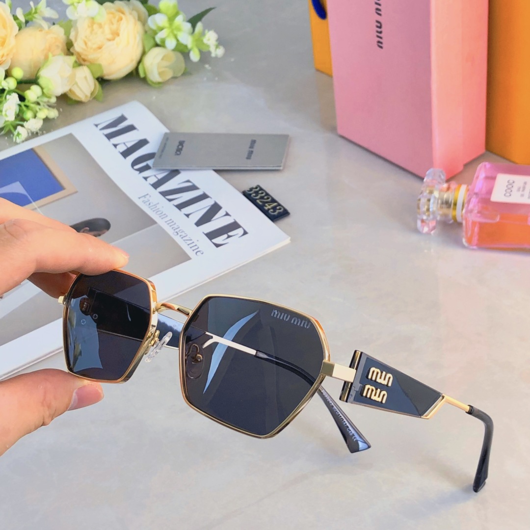 。。MIUMI*大牌同款复古太阳眼镜女多边形显瘦高级感金属朋克风蹦迪墨镜