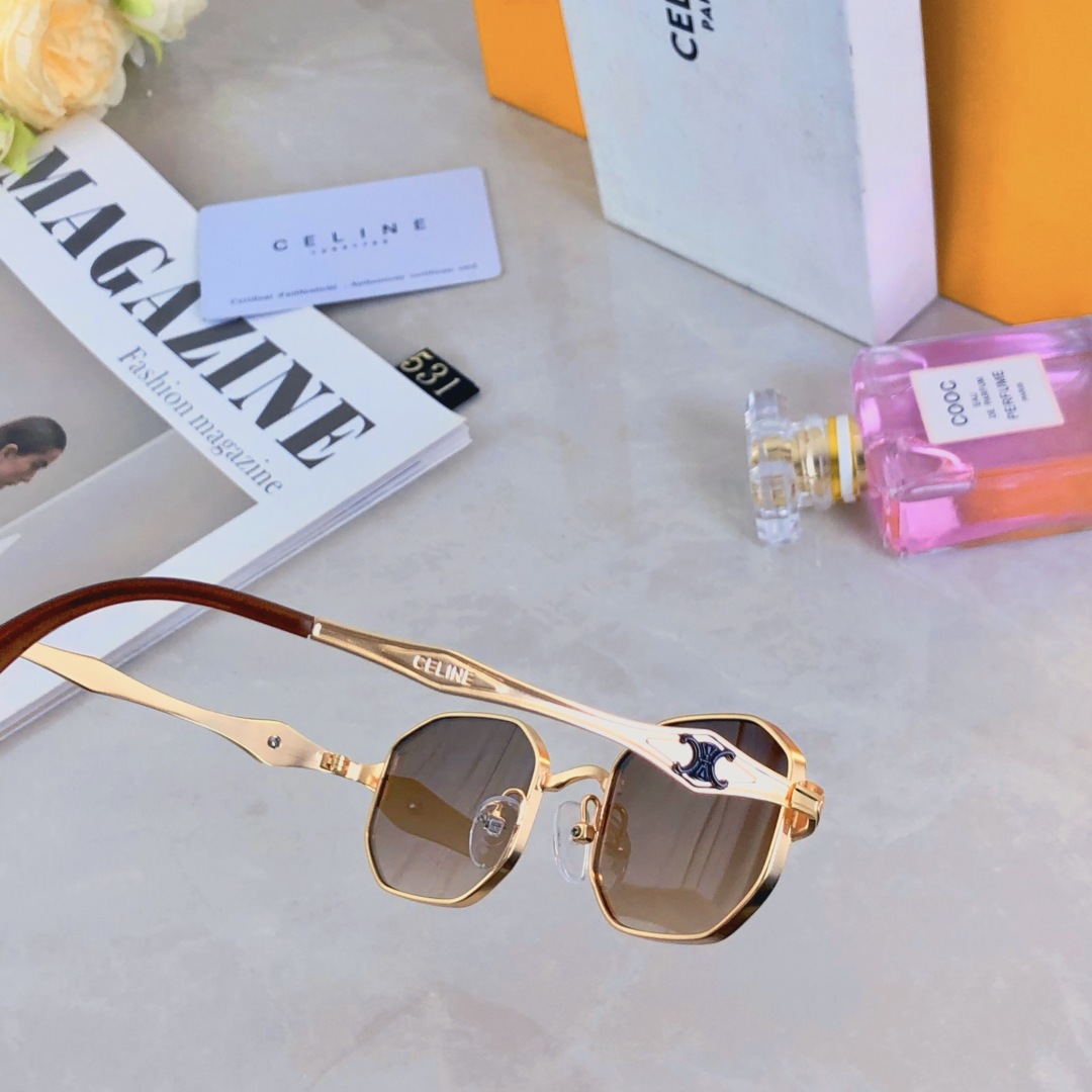 。。CELIN*复古金属方形小框太阳镜高级感防紫外线时尚潮流墨镜个性