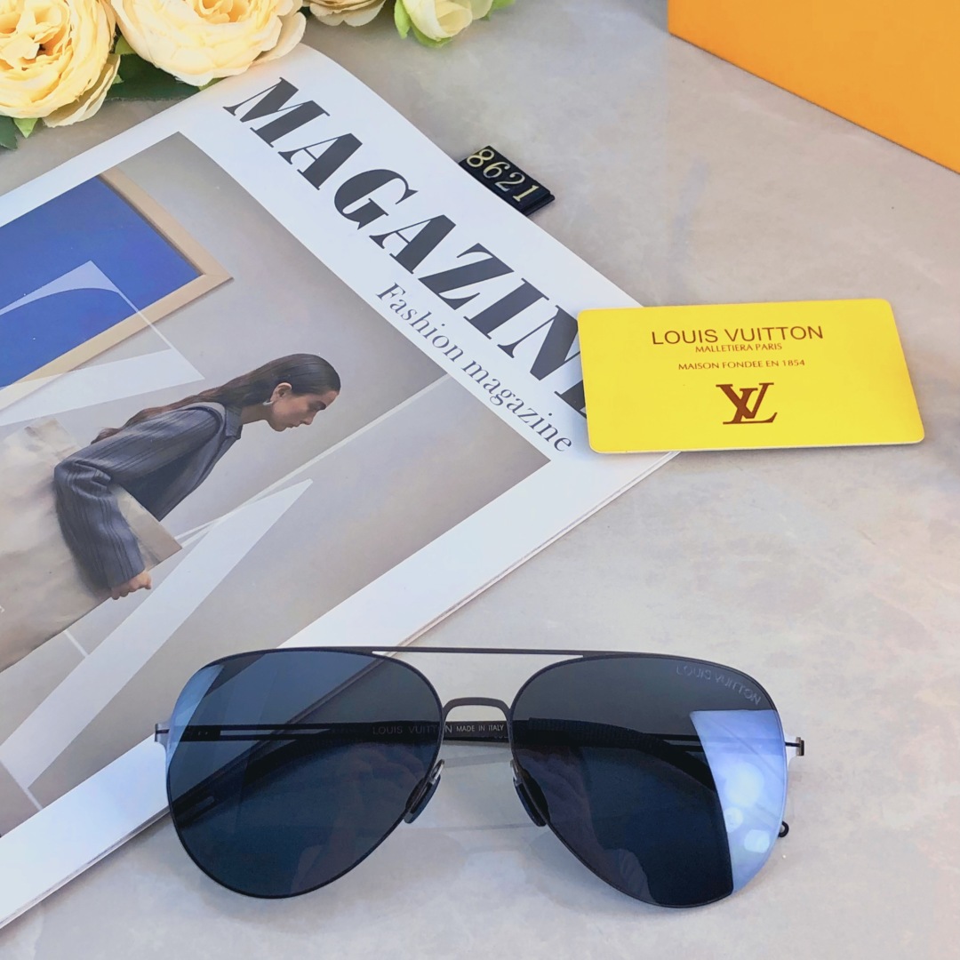 。。Louis vuitto*新款蛤蟆镜 超轻超弹不锈钢无螺丝墨镜 经典尼龙偏光太阳镜