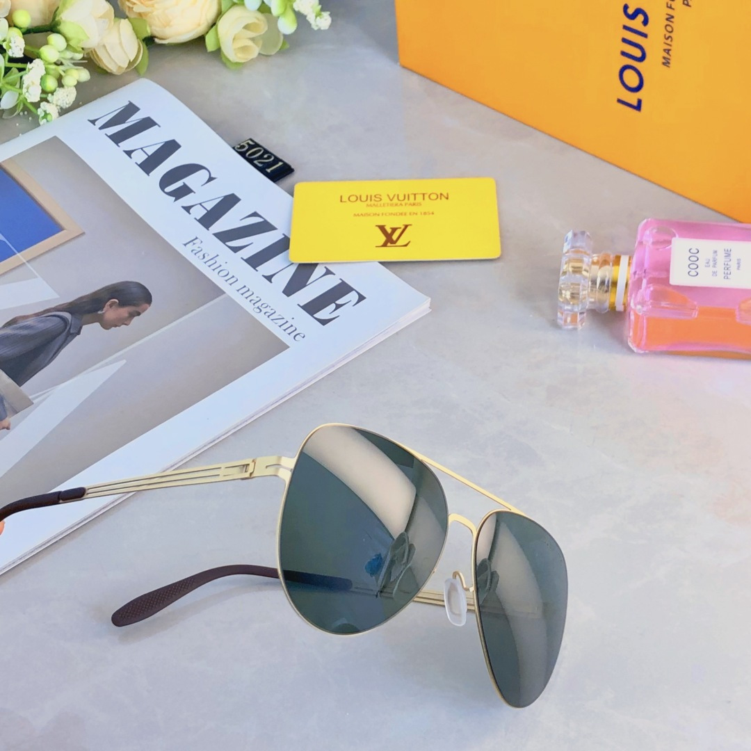 。。Louis vuitto*新款男士蛤蟆镜 超轻超弹不锈钢无螺丝墨镜 经典尼龙偏光太阳镜