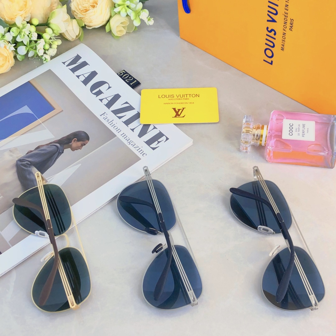 。。Louis vuitto*新款男士蛤蟆镜 超轻超弹不锈钢无螺丝墨镜 经典尼龙偏光太阳镜