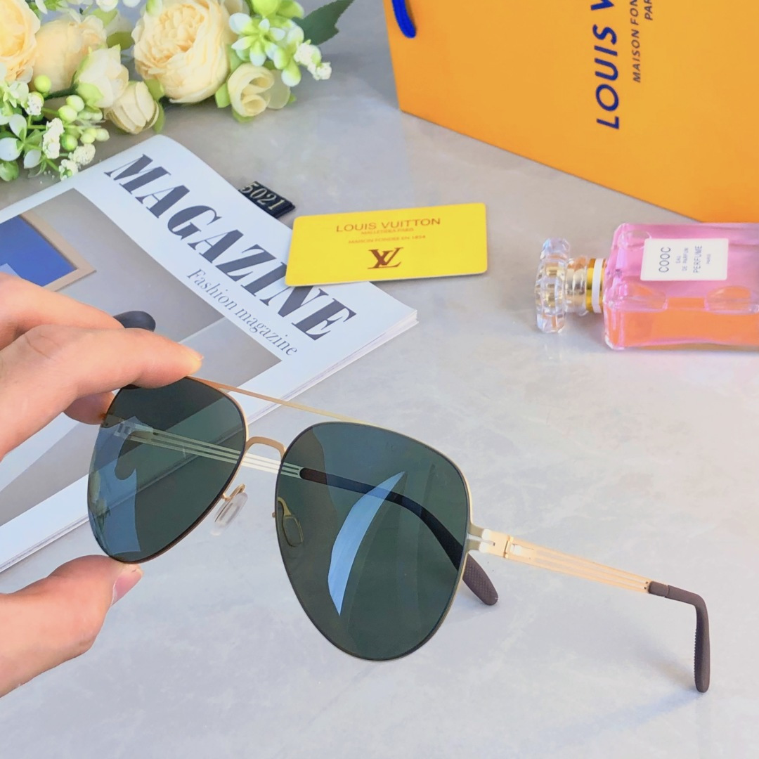 NO:579688,Louis vuitto's latest men's toad glasses, ultra-light and super elastic stainless steel screw-free sunglasses, classic nylon polarized sunglasses, sunglasses, sunglasses, glasses, louis vuitton19860909Louis vuitto*新款男士蛤蟆镜 超轻超弹不锈钢无螺丝墨镜 经典尼龙偏光太阳镜眼镜墨镜太阳镜,眼镜,louis vuitton,glasses