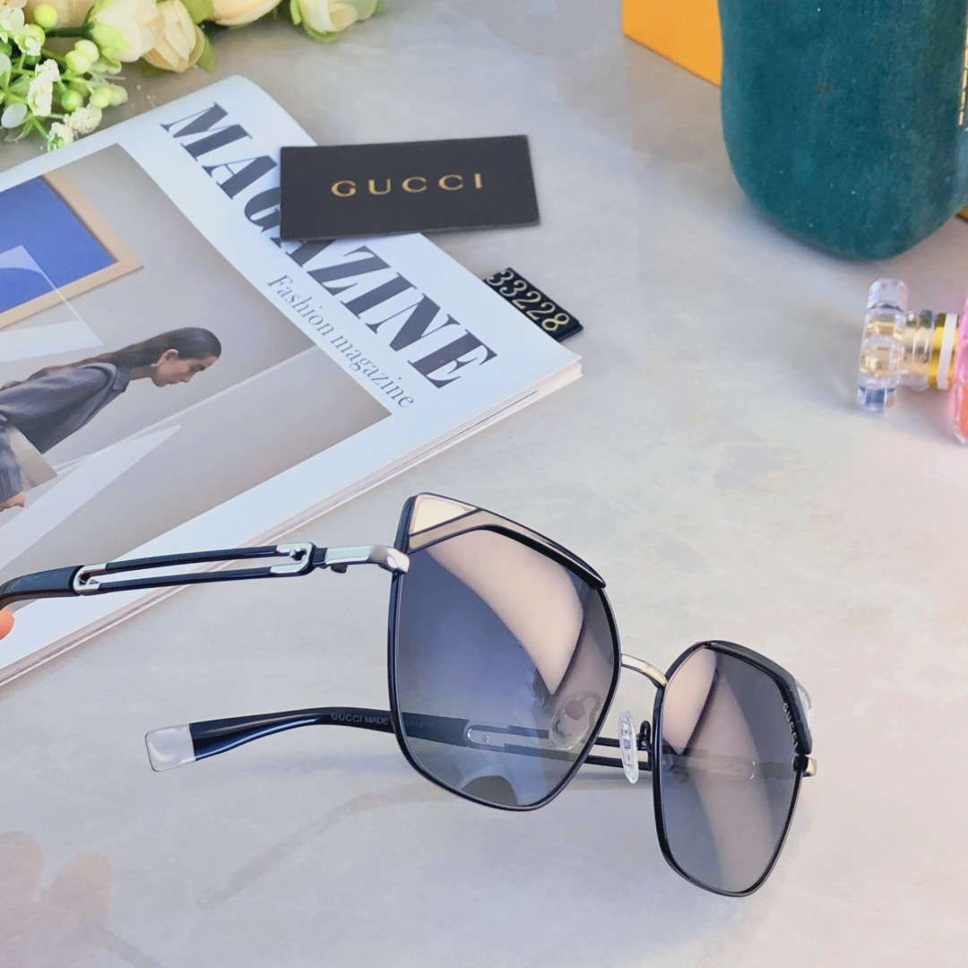 。。Gucc*新款时尚潮流女士偏光太阳镜大框网红防紫外线