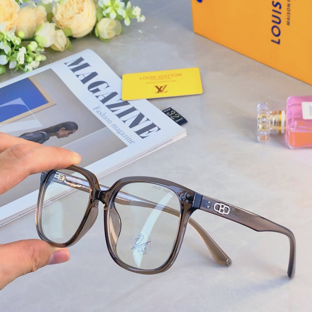 。。Louis vuitto*新款超轻光学眼镜框大框方形网红素颜防蓝光平光眼镜架