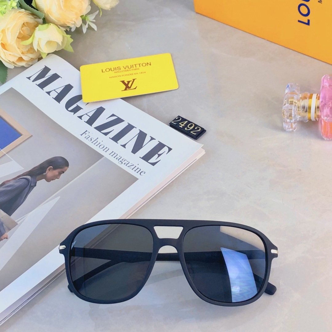 🔥🔥Louis vuitto*新款渐变太阳镜方型双梁个性装饰遮阳出游开车墨镜