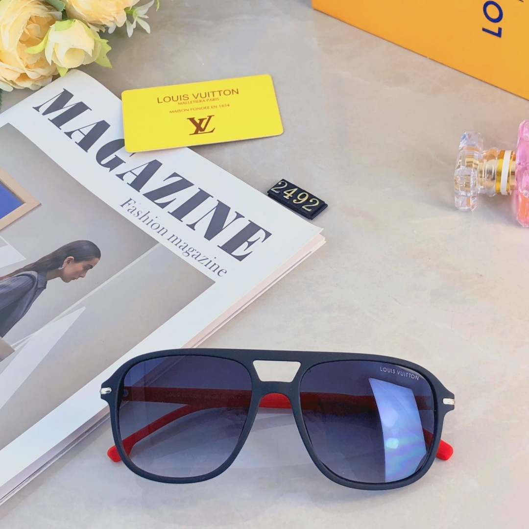 🔥🔥Louis vuitto*新款渐变太阳镜方型双梁个性装饰遮阳出游开车墨镜