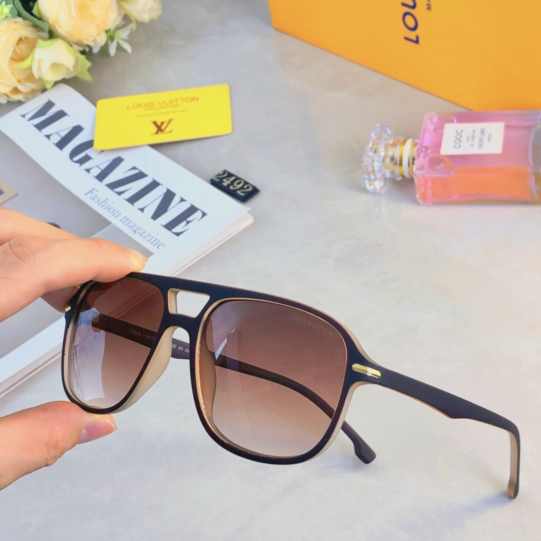 🔥🔥Louis vuitto*新款渐变太阳镜方型双梁个性装饰遮阳出游开车墨镜