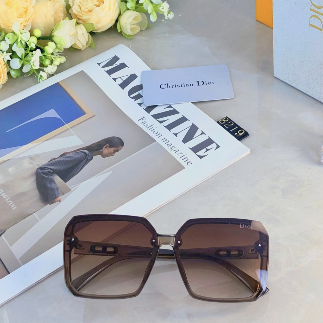 🔥🔥Dio*个性高级感太阳镜女网红墨镜潮圆脸方形开车驾驶防紫外线