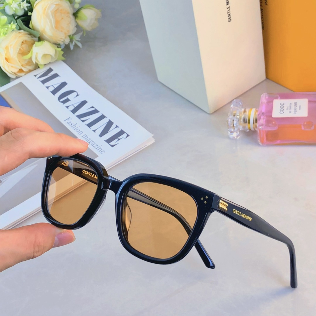 。。2035新款网红时尚素颜太阳镜板材墨镜高级感大框女潮流