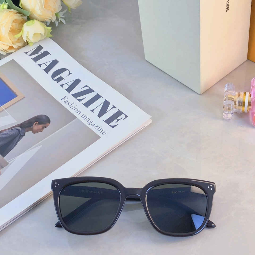 。。2035新款网红时尚素颜太阳镜板材墨镜高级感大框女潮流