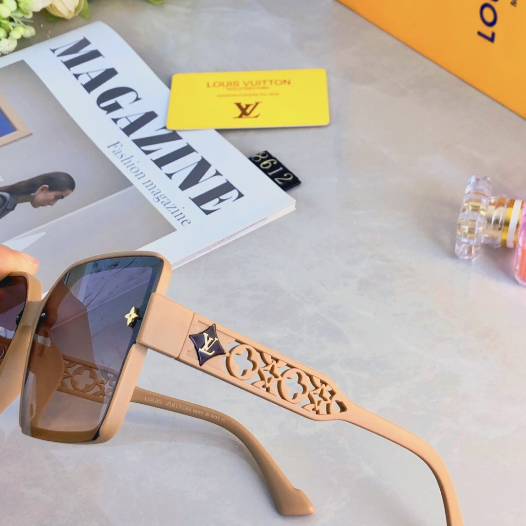 。。Louis vuitto*新款时尚镂空太阳镜方形潮流百搭墨镜防紫外线超轻无框太阳镜