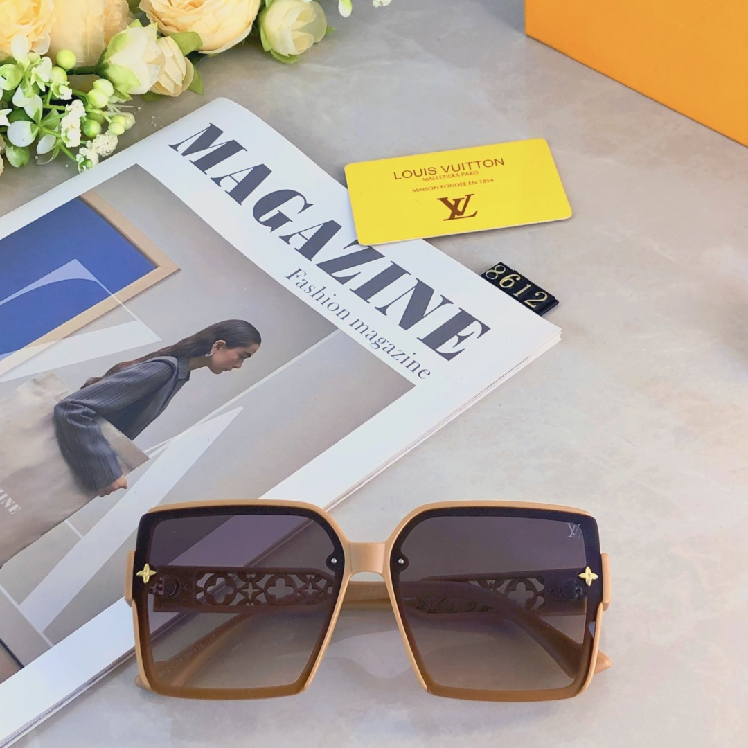 。。Louis vuitto*新款时尚镂空太阳镜方形潮流百搭墨镜防紫外线超轻无框太阳镜