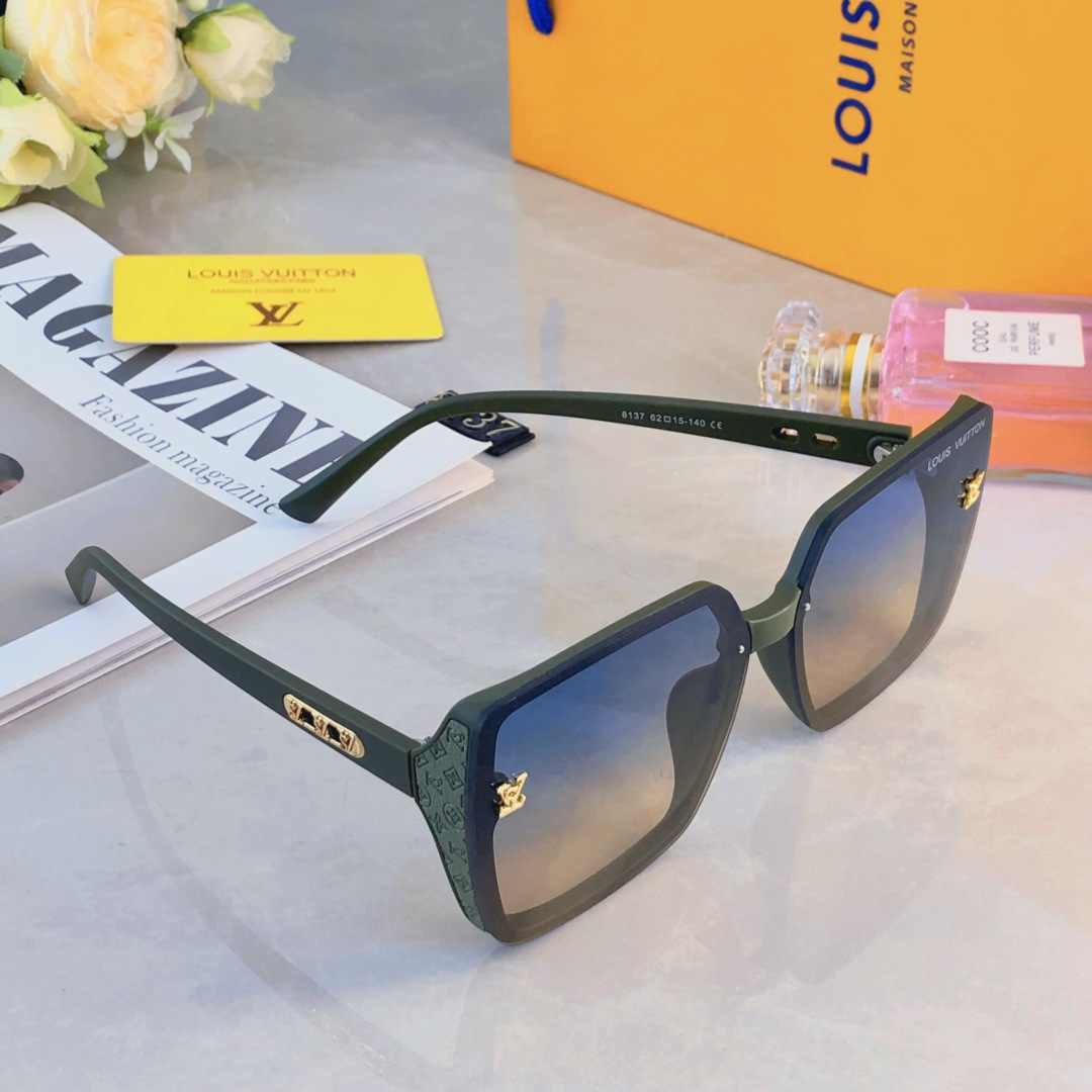 。。Louis vuitto*新款方形字母百搭太阳镜气质简约欧美风墨镜女防紫外线超轻ins风