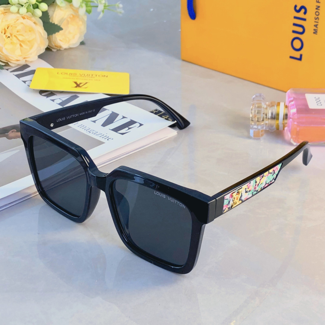 。。Louis vuitto*欧美网红女太阳镜方形街拍新款墨镜防紫外线ins粗框眼镜