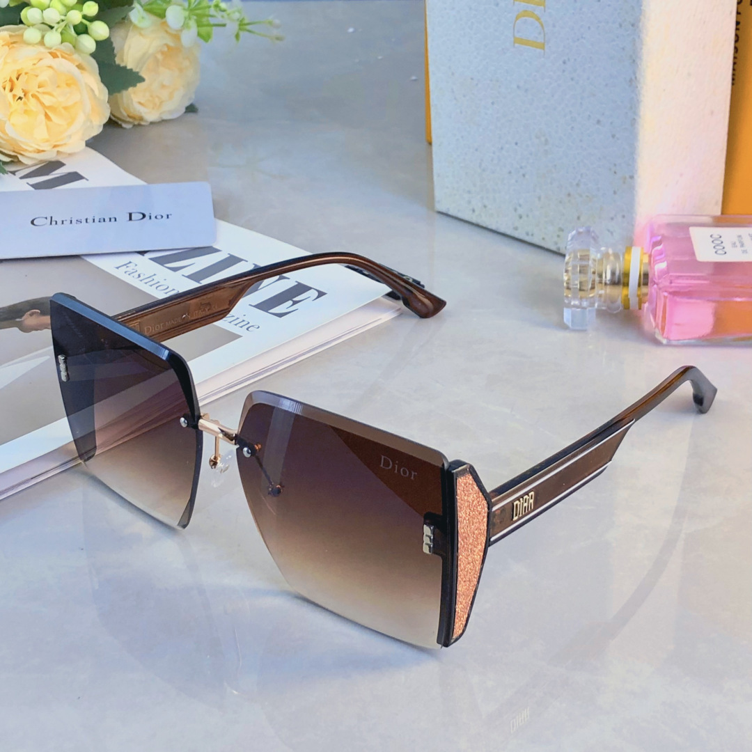 。。DIO*墨镜女百搭新款高级感大脸显脸小方形防紫外线太阳镜小脸