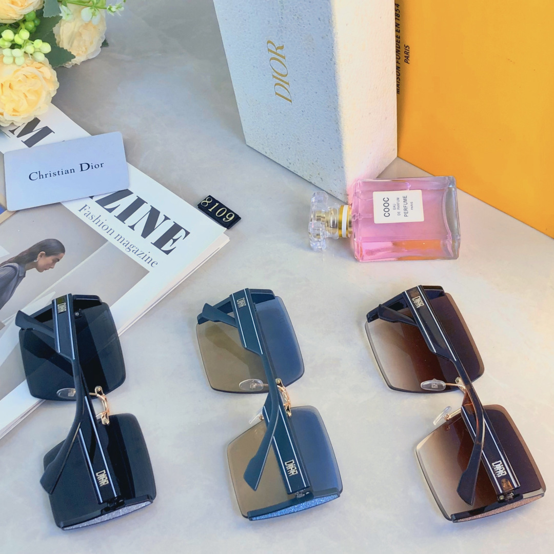 。。DIO*墨镜女百搭新款高级感大脸显脸小方形防紫外线太阳镜小脸