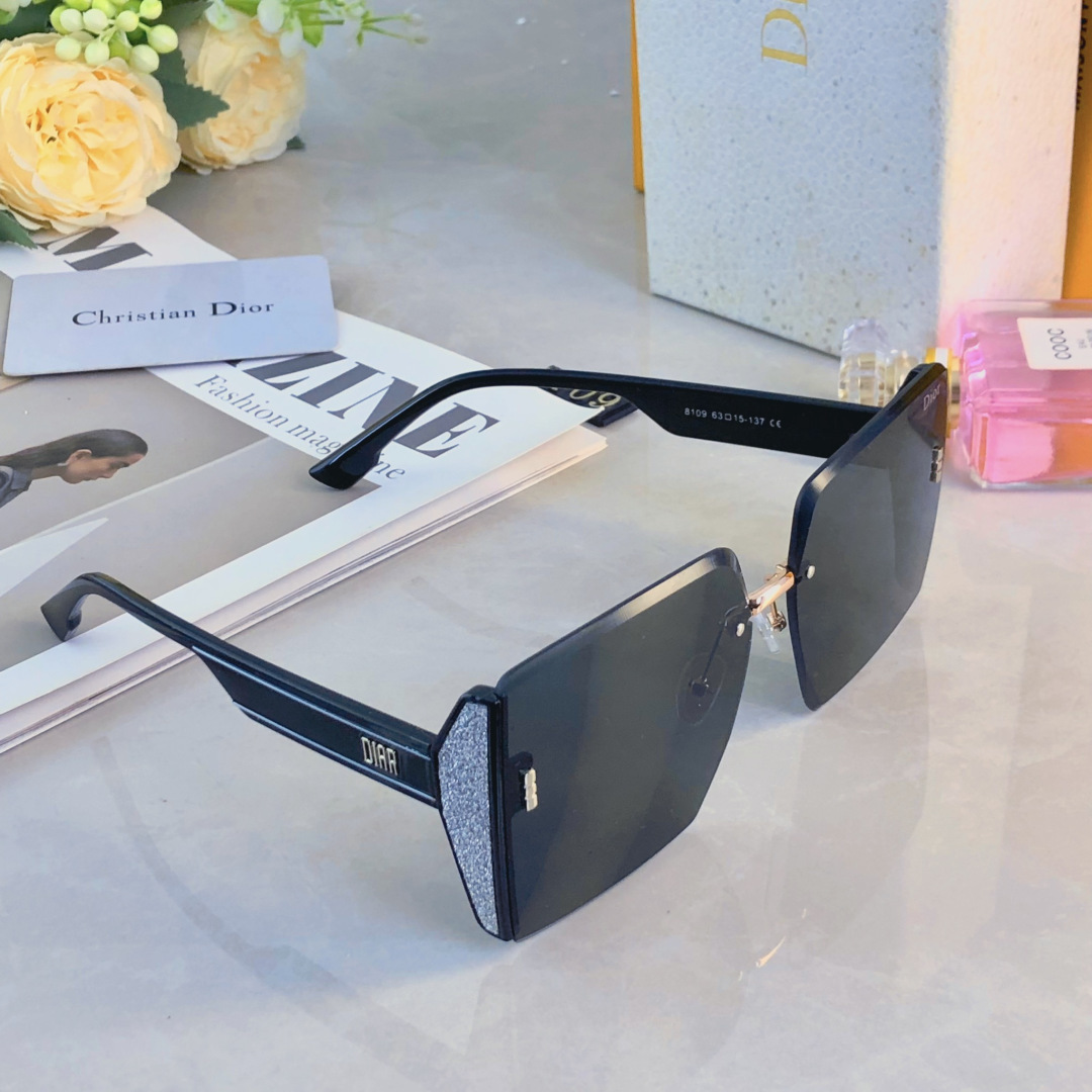 。。DIO*墨镜女百搭新款高级感大脸显脸小方形防紫外线太阳镜小脸