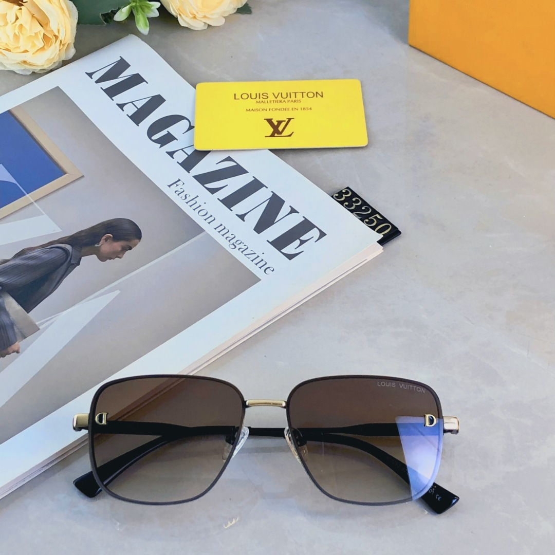 🔥🔥Louis vuitto*韩版潮太阳镜方形复古街拍网红墨镜女金属框个性新款
