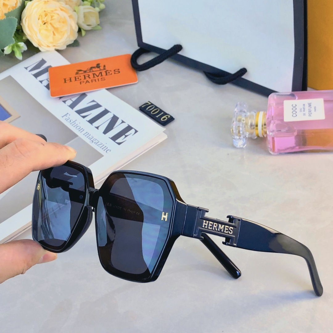 🔥🔥Herme*韩版网红方形大框墨镜女黑色高级感ins潮大脸显瘦防紫外线太阳镜