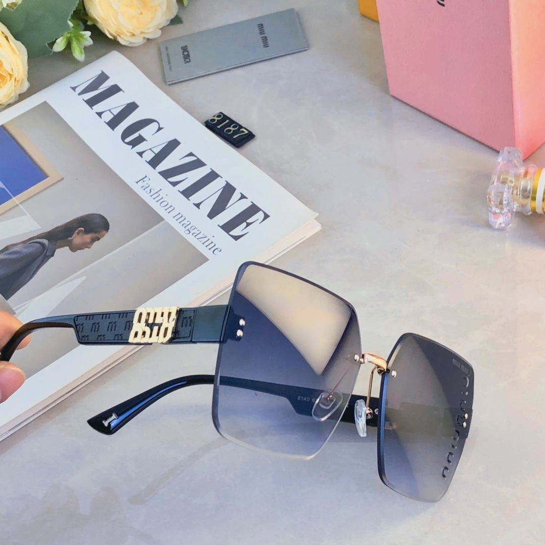 🔥🔥miumi*夏日时尚切边百搭气质显瘦墨镜女款防紫外线档太阳镜