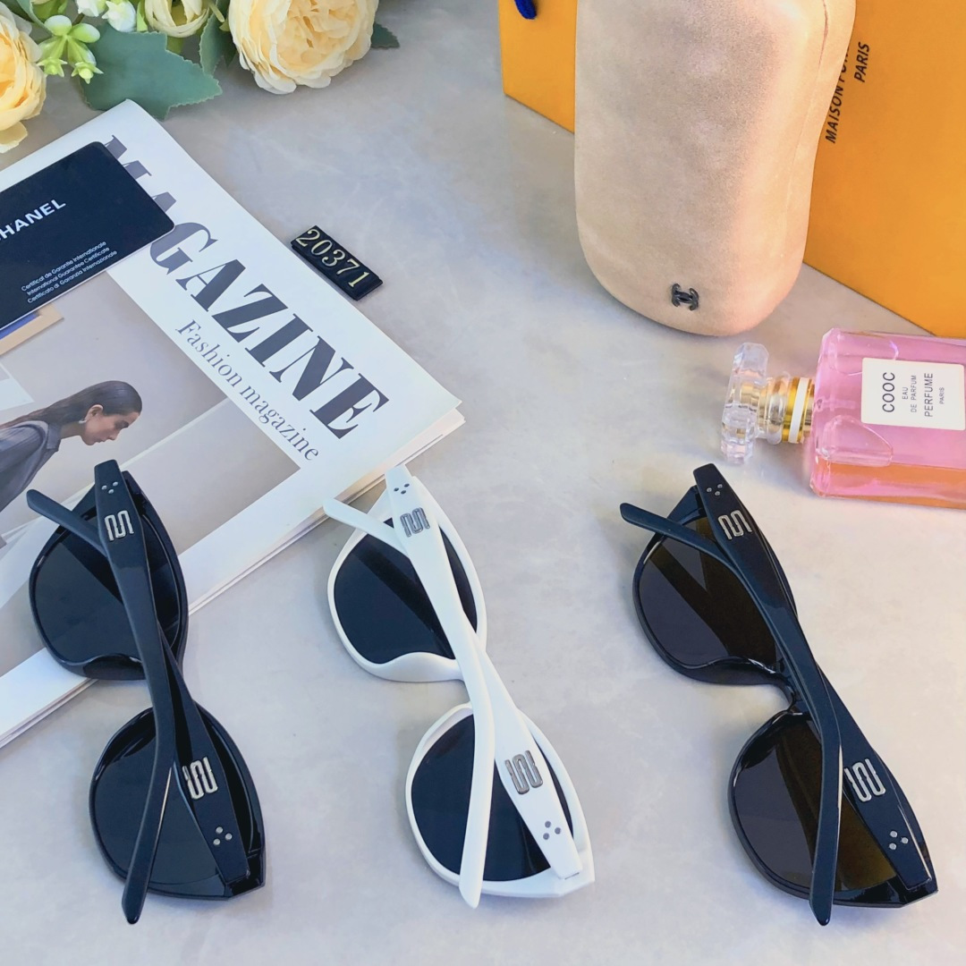 🔥🔥Chane*辣妹时髦猫眼显瘦墨镜女复古美式太阳镜防晒凹造型