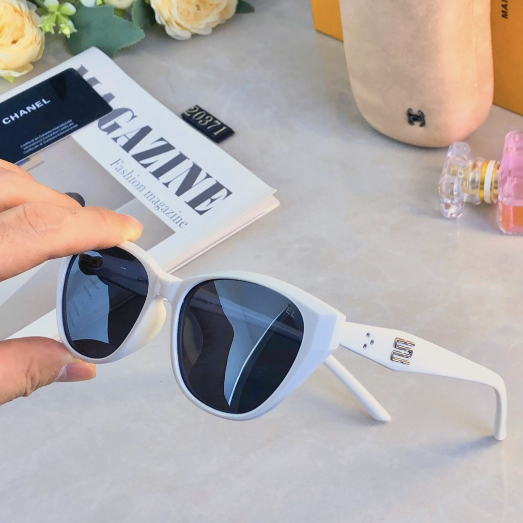 🔥🔥Chane*辣妹时髦猫眼显瘦墨镜女复古美式太阳镜防晒凹造型