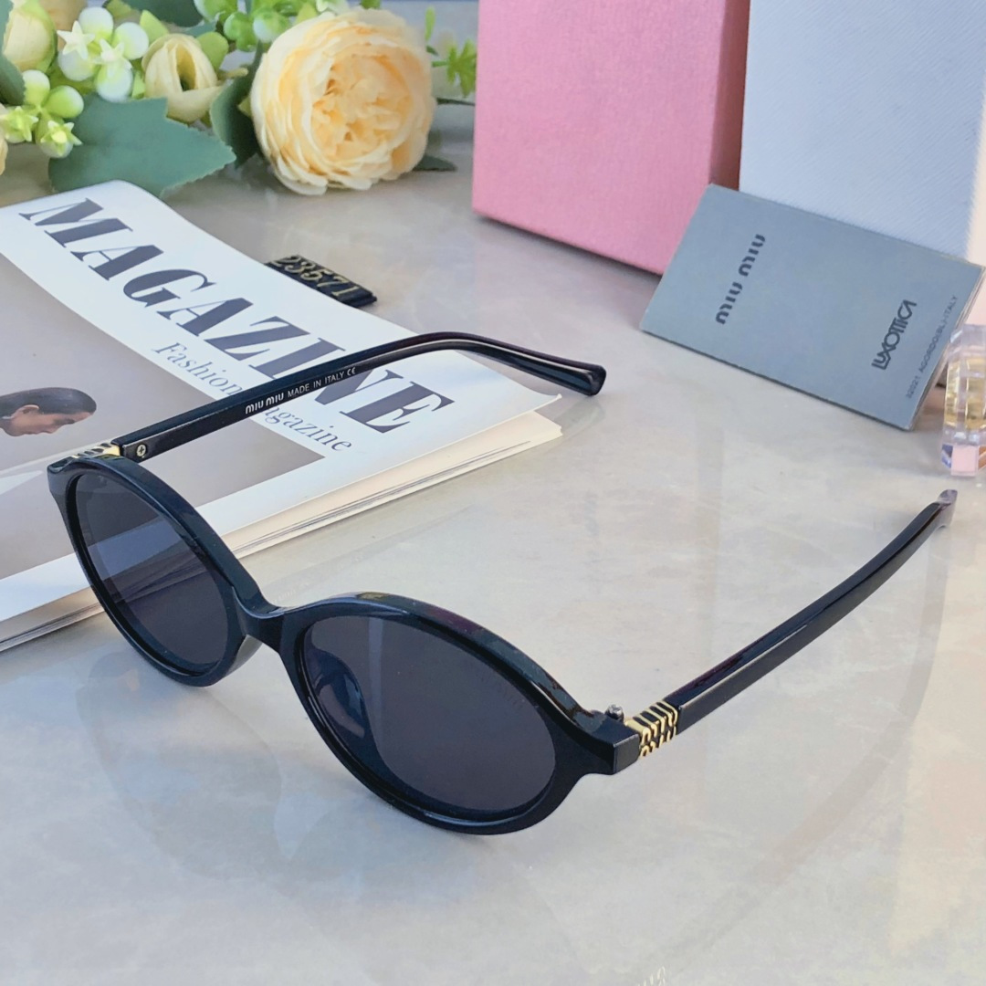 🔥🔥miumi*欧美新款小框椭圆形细腿墨镜个性高颜值女太阳镜