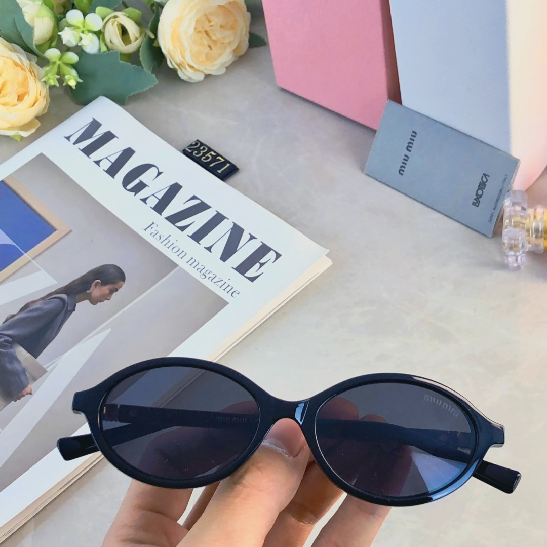 🔥🔥miumi*欧美新款小框椭圆形细腿墨镜个性高颜值女太阳镜
