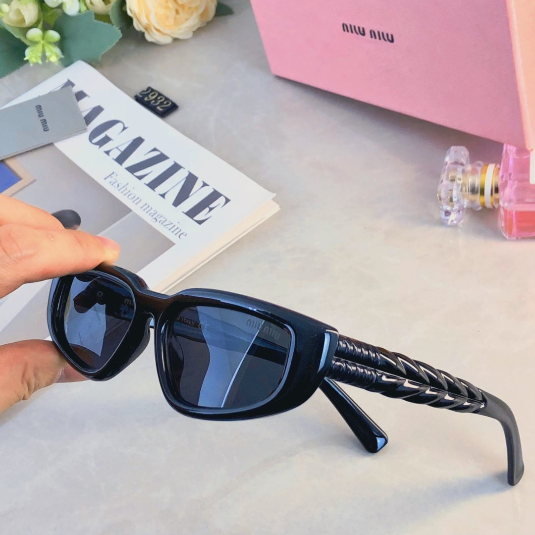 。。miumi*墨镜时尚2025新款复古猫眼个性小框防晒防紫外线太阳眼镜大脸