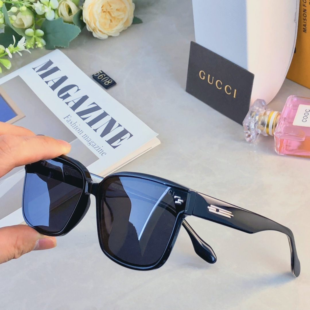 。。Gucc*墨镜情侣款旅游百搭方形太阳镜男女款防紫外线2025新款潮