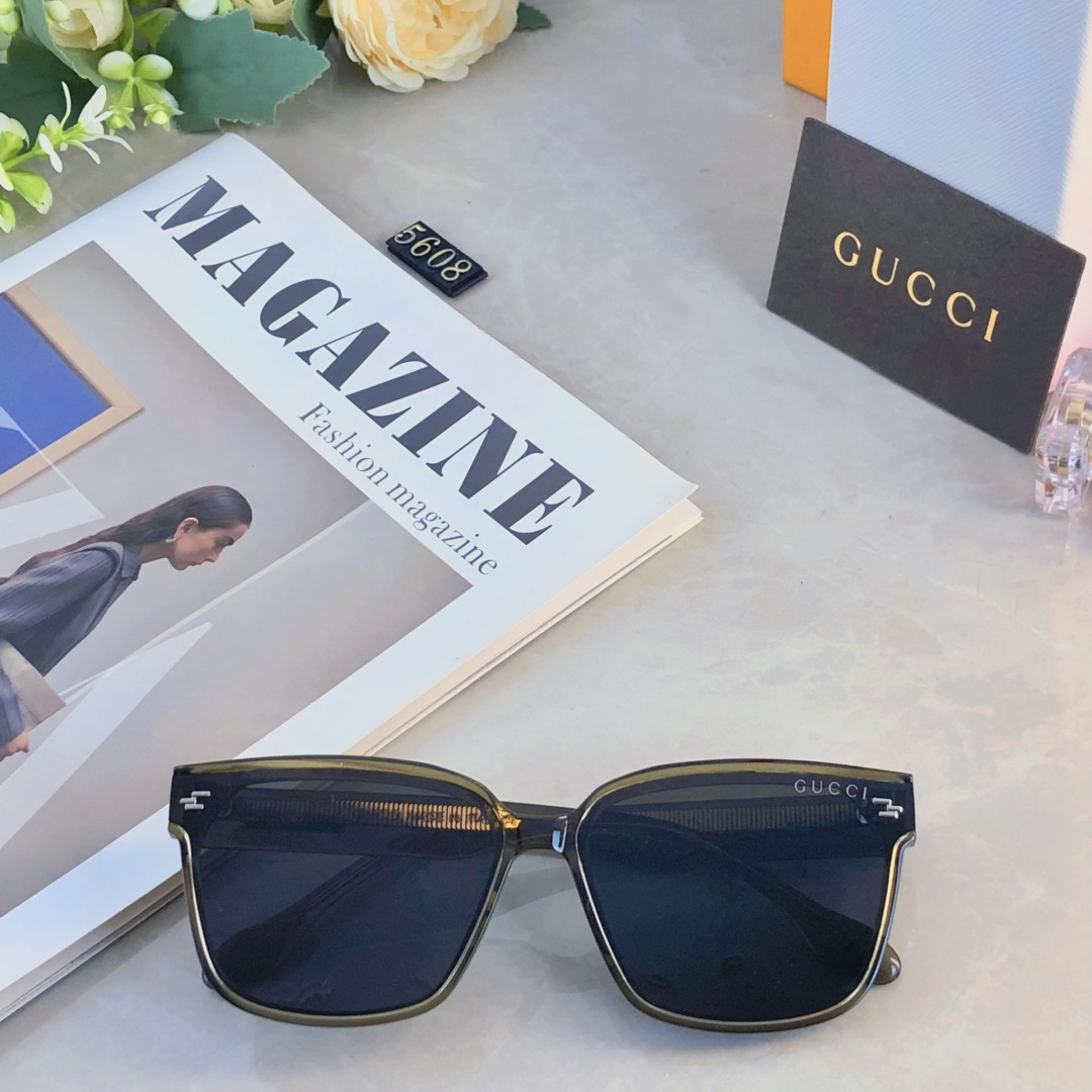 。。Gucc*墨镜情侣款旅游百搭方形太阳镜男女款防紫外线2025新款潮