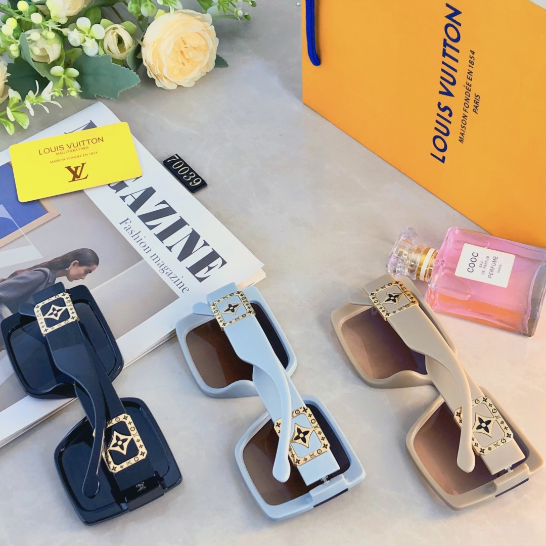 。。Louis vuitto*新款方形大框字母装饰轻奢风高级感女太阳镜抖音网红墨镜