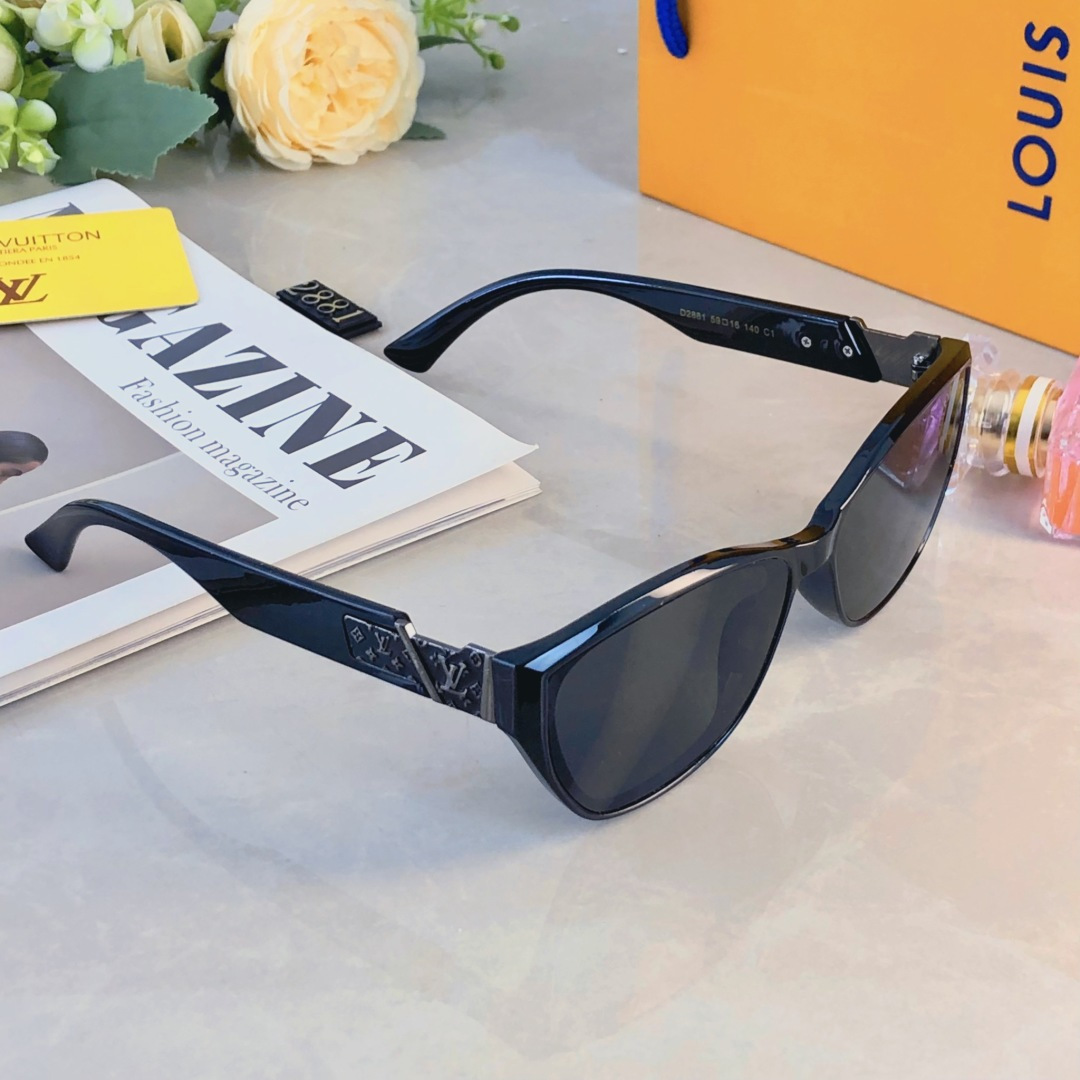 。。Louis vuitto*复古方形时尚潮流太阳镜镶钻高品质新款个性街拍女士墨镜