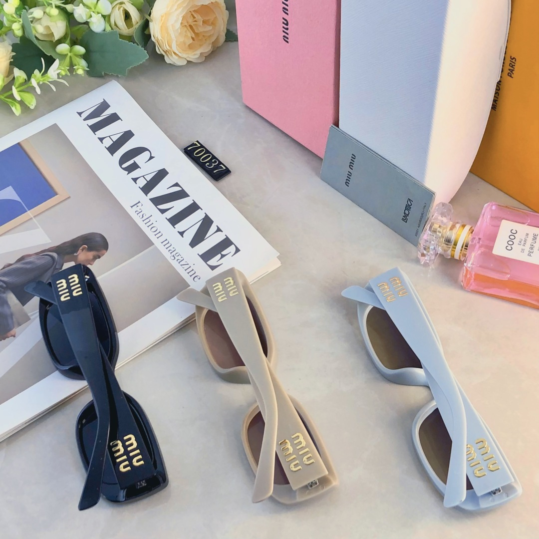 。。miumi*欧美风眼镜时尚方形小框太阳镜个性墨镜