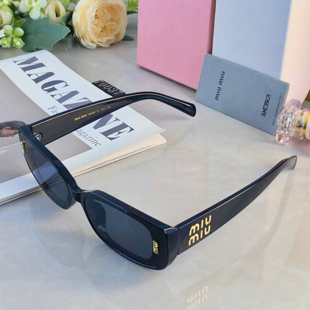 。。miumi*欧美风眼镜时尚方形小框太阳镜个性墨镜