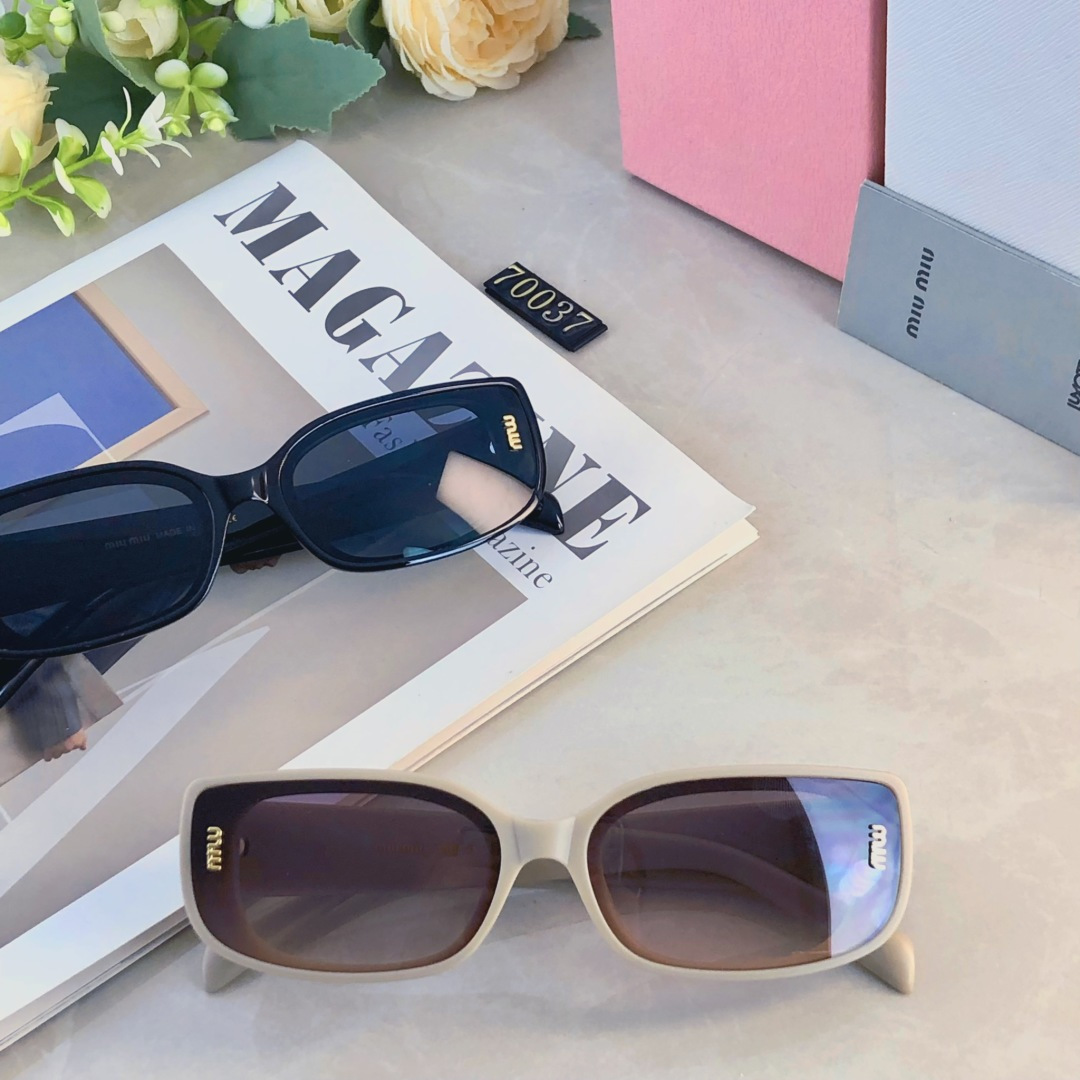 。。miumi*欧美风眼镜时尚方形小框太阳镜个性墨镜