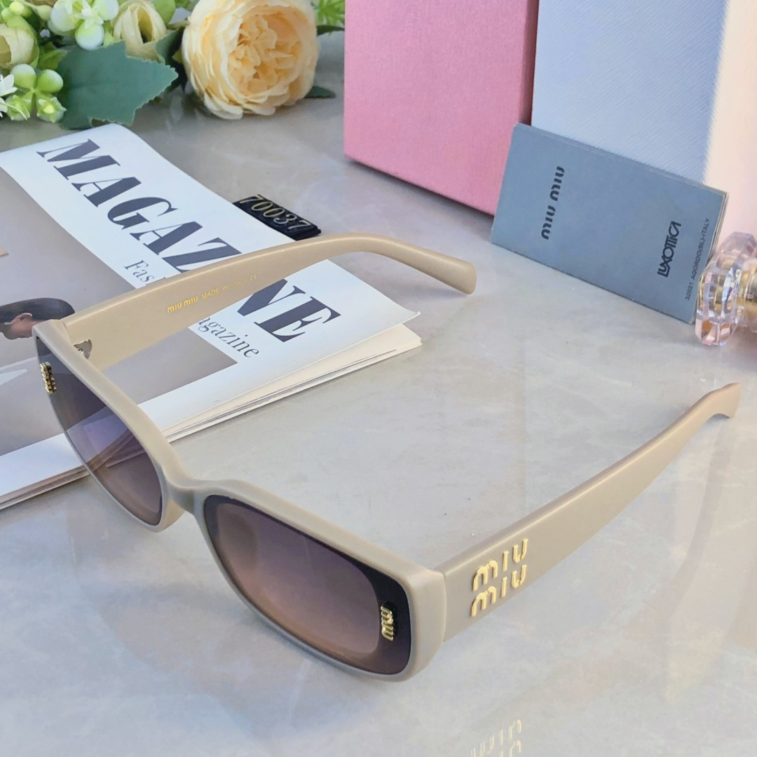 。。miumi*欧美风眼镜时尚方形小框太阳镜个性墨镜