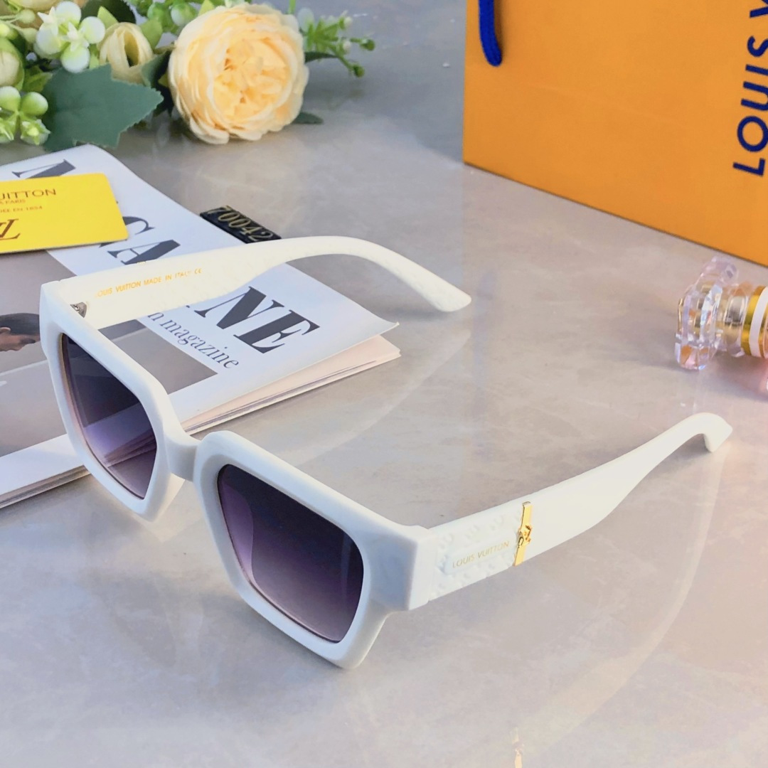 。。Louis vuitto*新款欧美网红时尚潮流方形太阳镜男女个性街拍墨镜