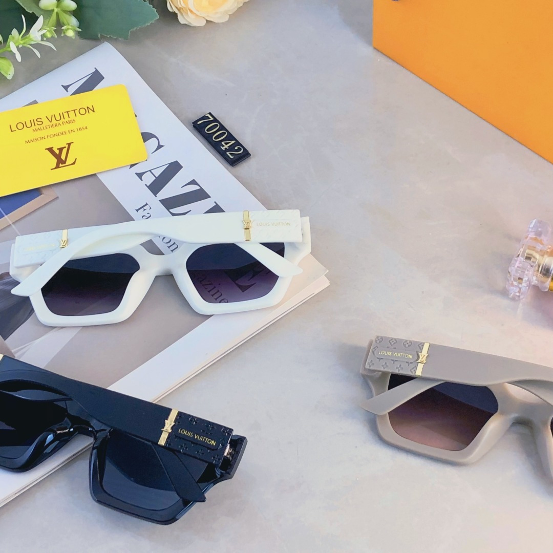 。。Louis vuitto*新款欧美网红时尚潮流方形太阳镜男女个性街拍墨镜