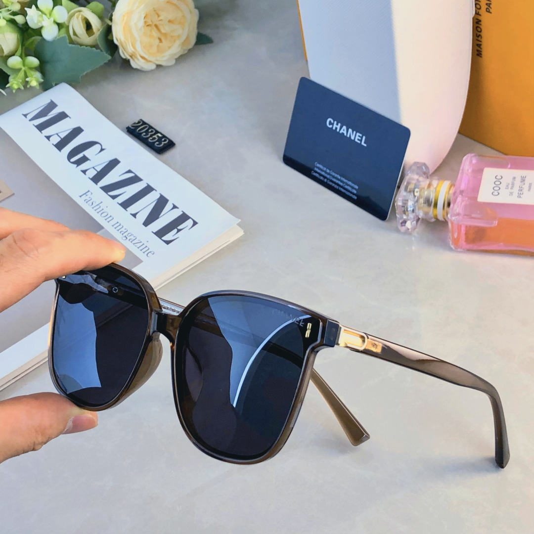 。。Chane*潮流新款大脸显瘦太阳镜情侣防紫外线遮阳时尚简约