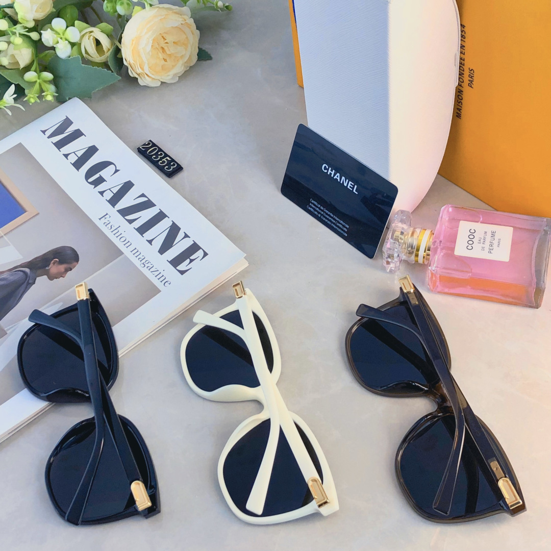 。。Chane*潮流新款大脸显瘦太阳镜情侣防紫外线遮阳时尚简约