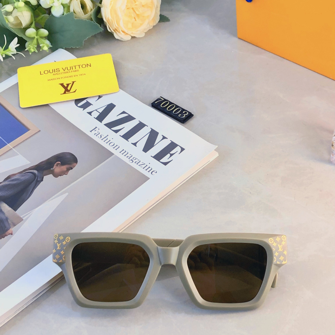 。。Louis vuitto*欧美复古时髦小方框墨镜女潮圆脸显瘦高级感装饰太阳眼镜