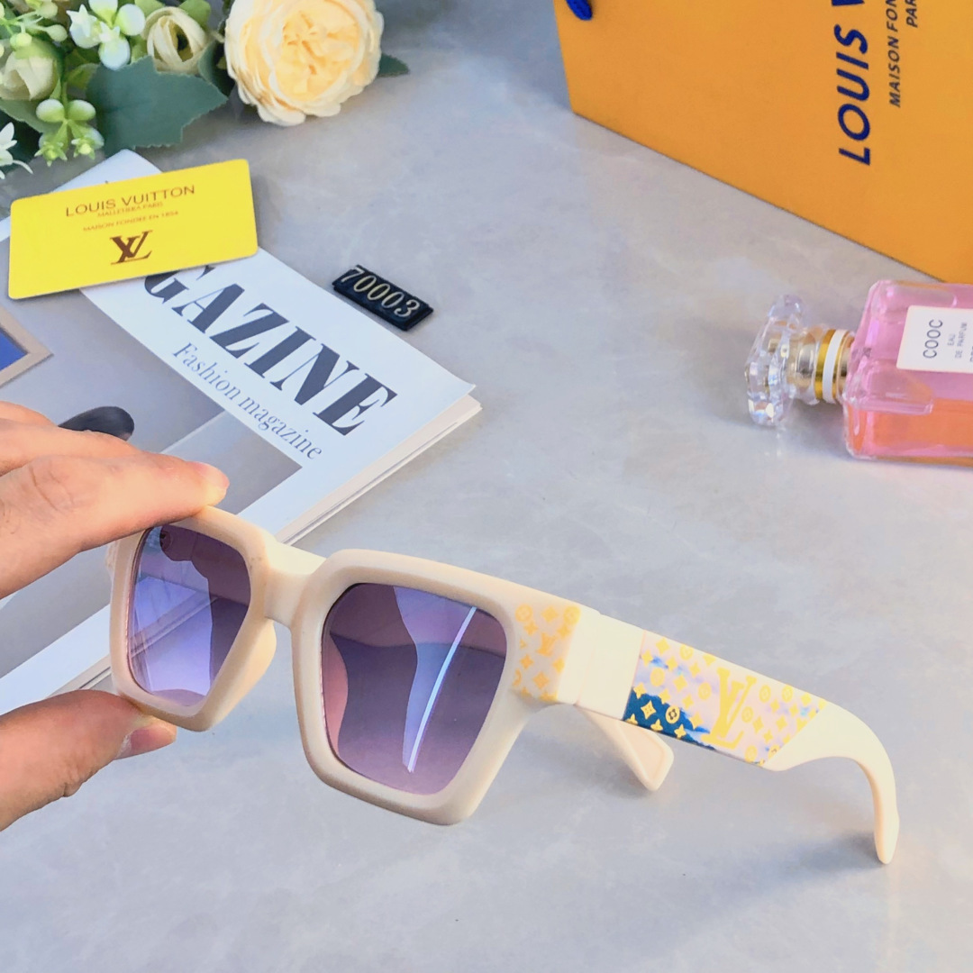 。。Louis vuitto*欧美复古时髦小方框墨镜女潮圆脸显瘦高级感装饰太阳眼镜