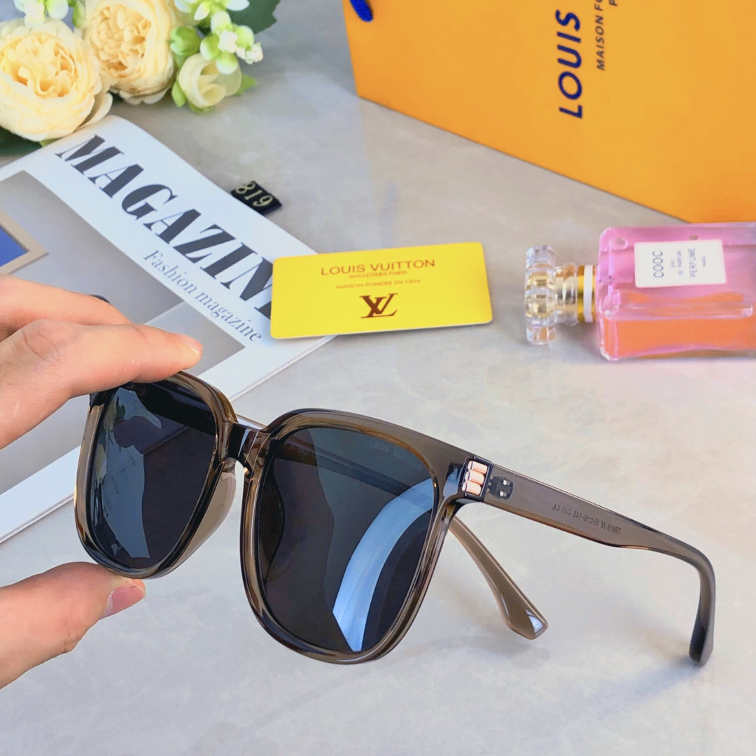 。。Louis vuitto*2026新款复古方框显脸小太阳眼镜男女百搭高级感防紫外线墨镜