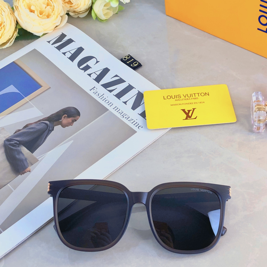 。。Louis vuitto*2026新款复古方框显脸小太阳眼镜男女百搭高级感防紫外线墨镜