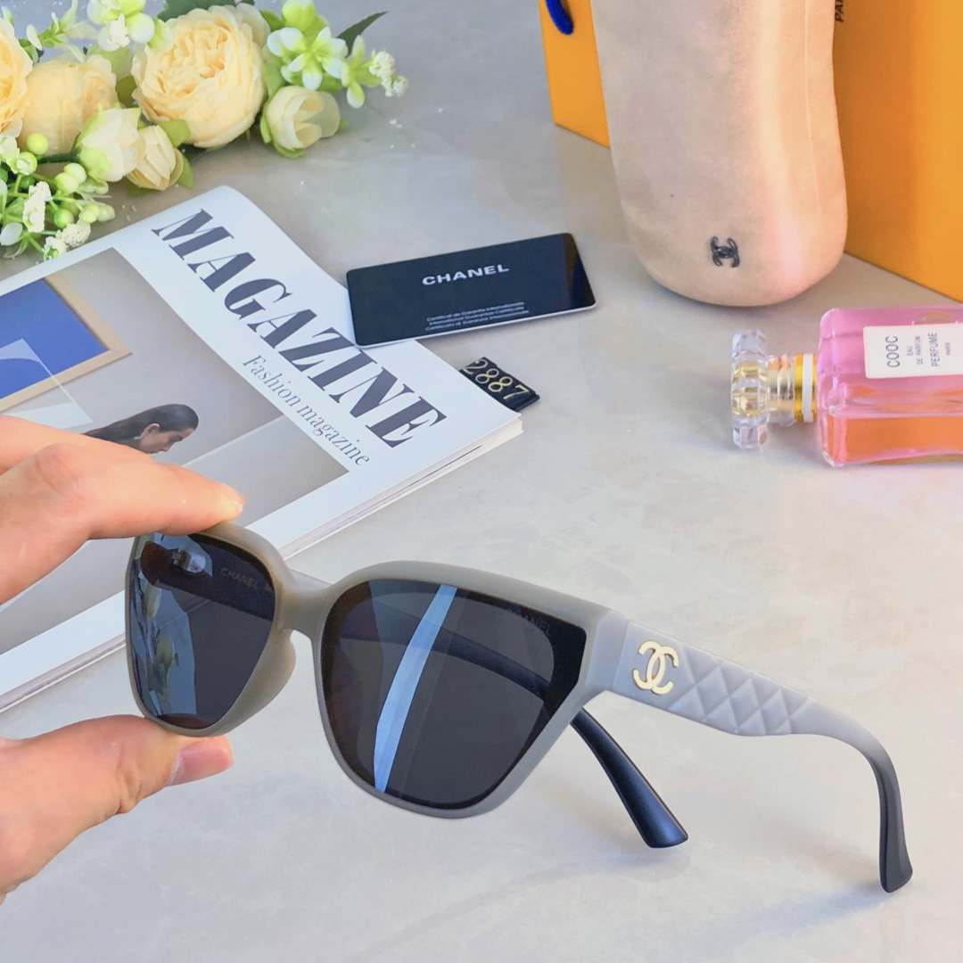 。。Chane*香奶奶高级感太阳墨镜新款方形大脸显瘦网红时尚复古墨镜