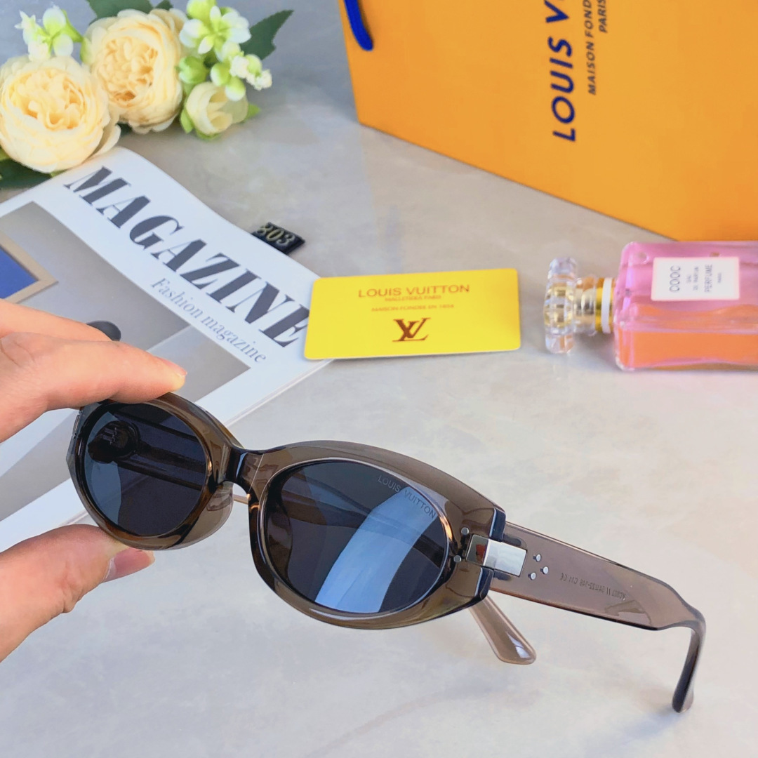 。。Louis vuitto*欧美复古黑色小框ins高级感方圆脸太阳镜防紫外线网红度假墨镜