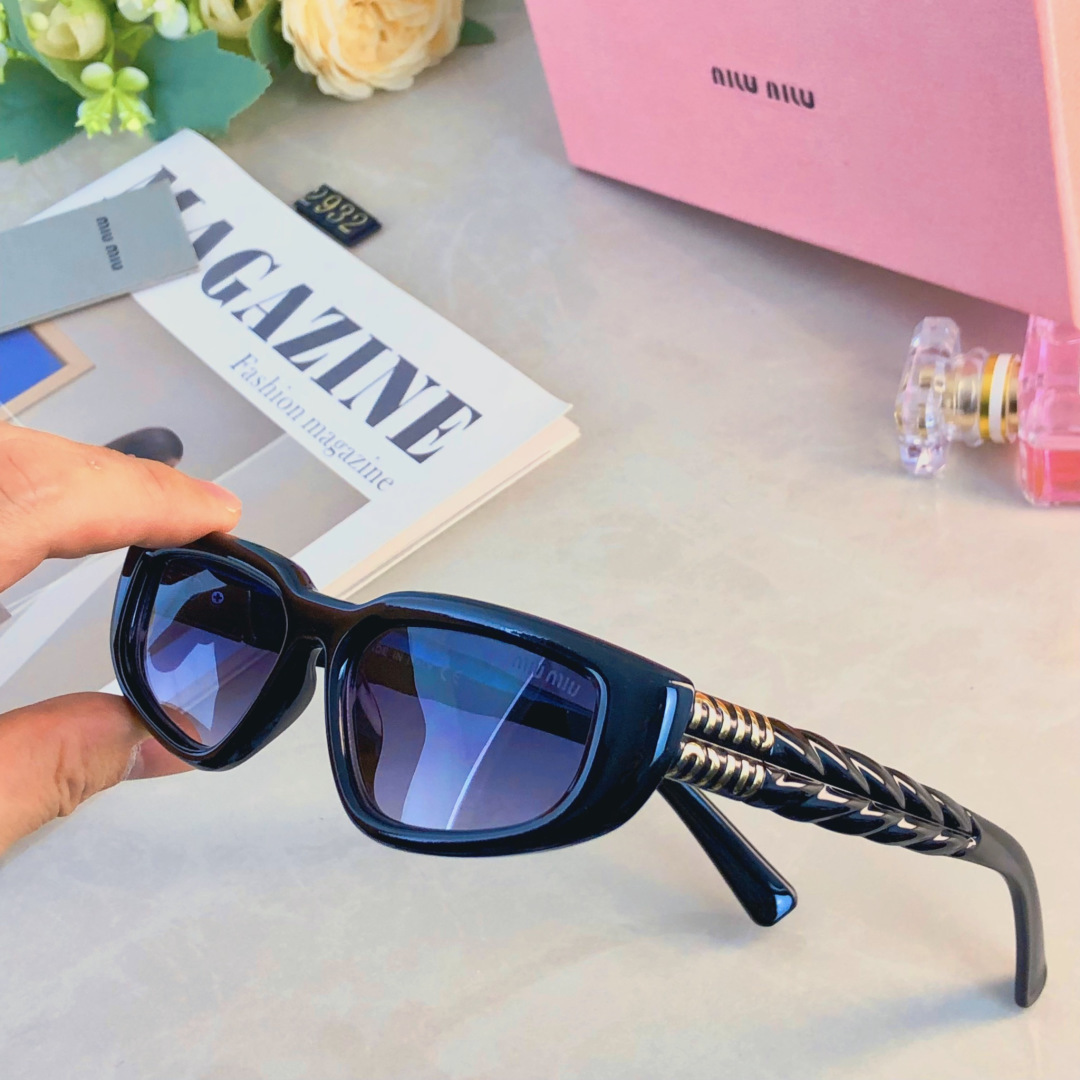 。。miumi*墨镜新款复古猫眼个性小框防紫外线太阳眼镜大脸